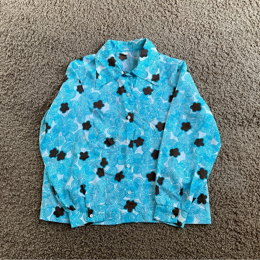 Genuine Vintage 1970’s Long Sleeved Button Down Blue Floral Shirt, Dagger Collar
